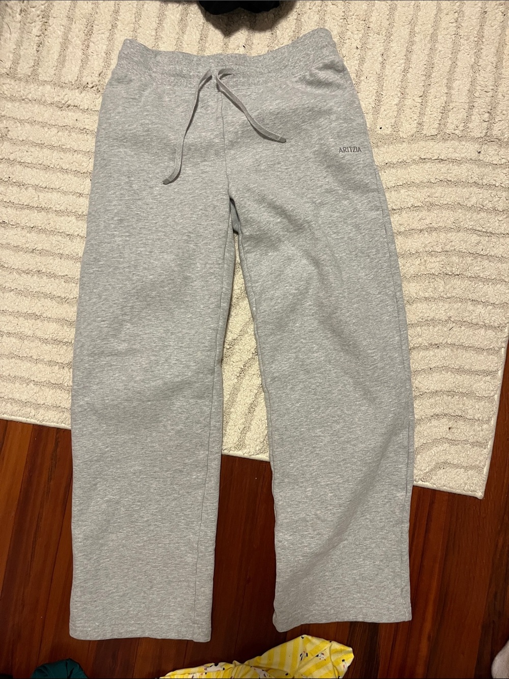 Aritzia Light Gray  Sweatpants - perfect fit Heather cloud grey size small